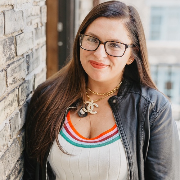 Meet your Posher, Kirstie - Picture 1 of 1